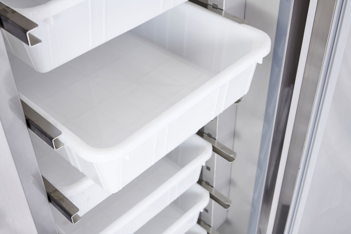 Sterling Pro SPR601FISH fish cabinet, close-up of removable drawers
